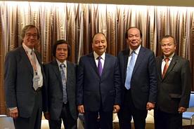 Founder of Metran (Japan) besides Vietnamese officials