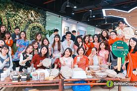 Buổi lễ tất niên của Đại Việt Group - Các thành viên quây quần bên nhau
