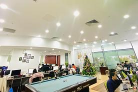Văn phòng làm việc rộng rãi, thoải mái giờ giấc và thời gian