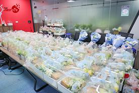 Món quà nhỏ dành tặng chị em đồng nghiệp nhân ngày Quốc Tế Phụ Nữ