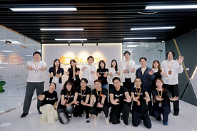 Môi trường cởi mở, văn hóa gắn kết giữa mọi thành viên và cấp bậc